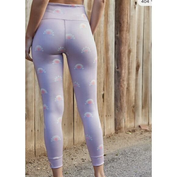 FREE PEOPLE FP Movement Lilac Lotus Leggings // M - Picture 3 of 11